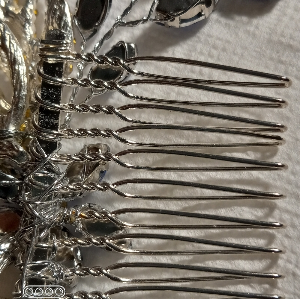 Beautiful Blue Hair Comb - Picture 12 of 16
